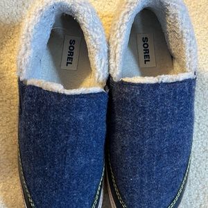 Sorel Mackenzie Snow Slip ons, size 7.5